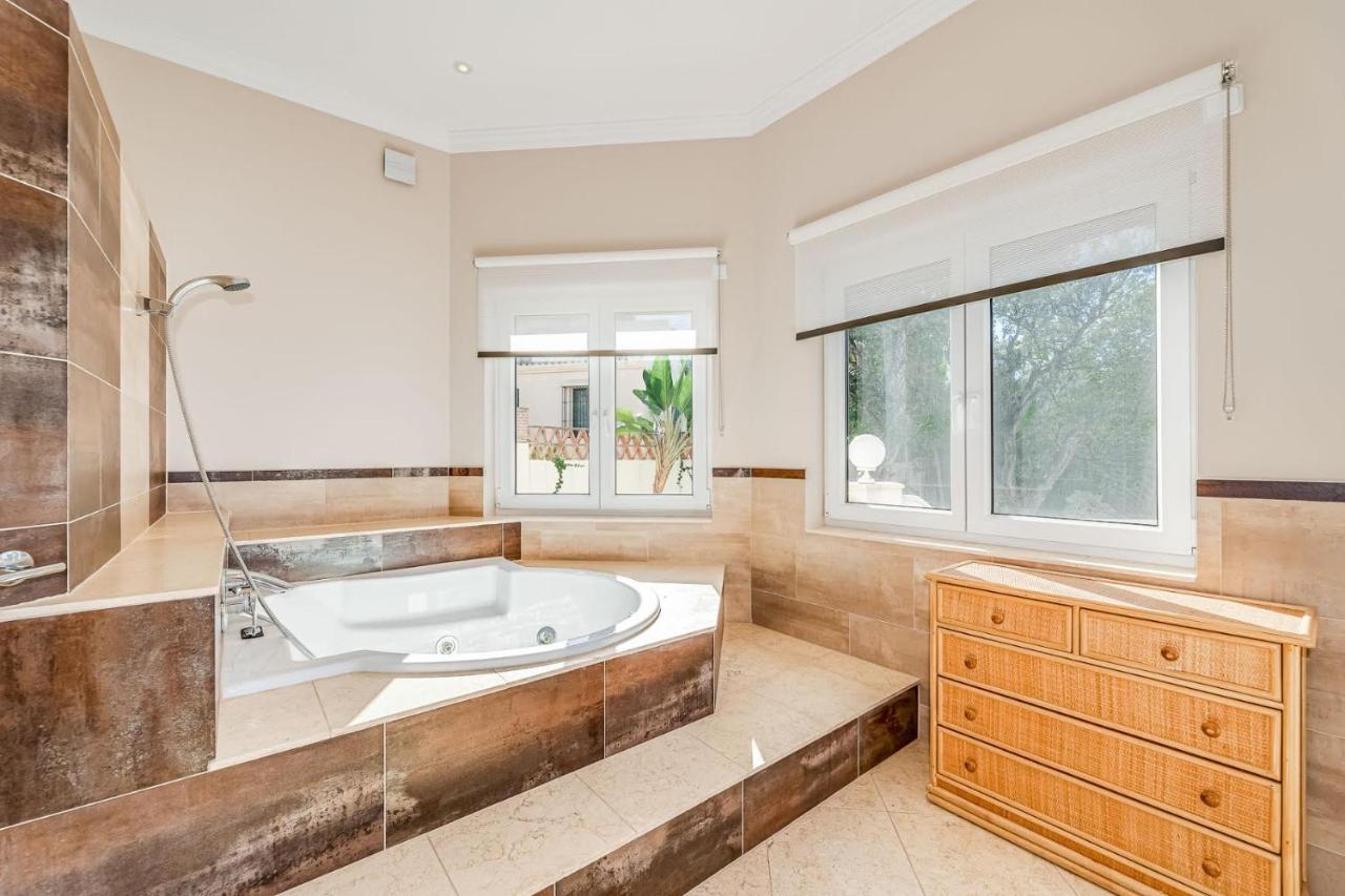 Villa Svim, Walking Distance To The Beach! Marbella Ngoại thất bức ảnh