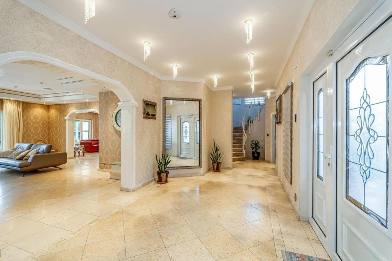 Villa Svim, Walking Distance To The Beach! Marbella Ngoại thất bức ảnh